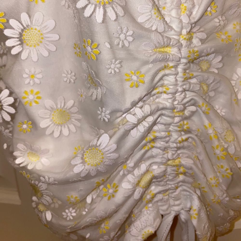 Daisy Tank - Picture 2 of 3
